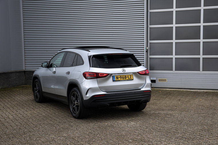 Vehicle Image 19