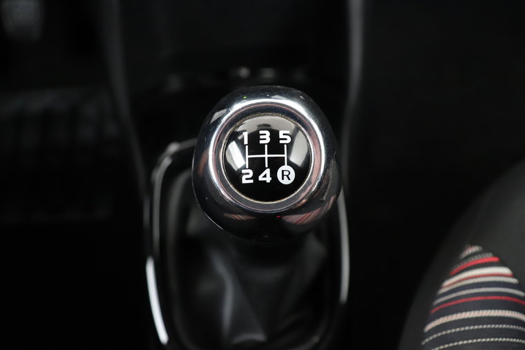 Vehicle Image 26