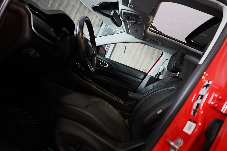Vehicle Image 18