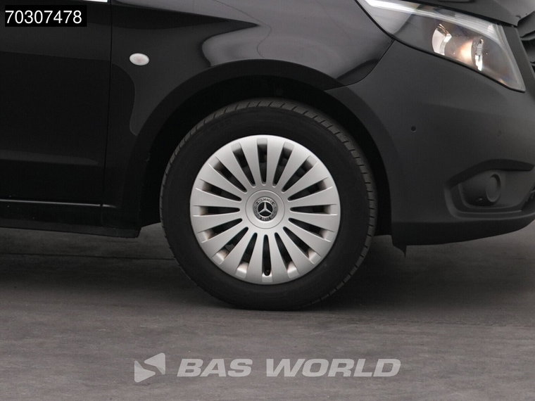 Vehicle Image 27