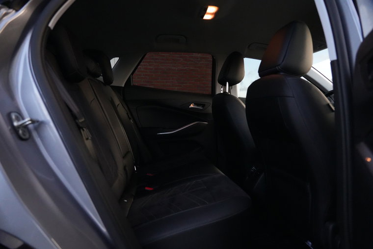 Vehicle Image 21