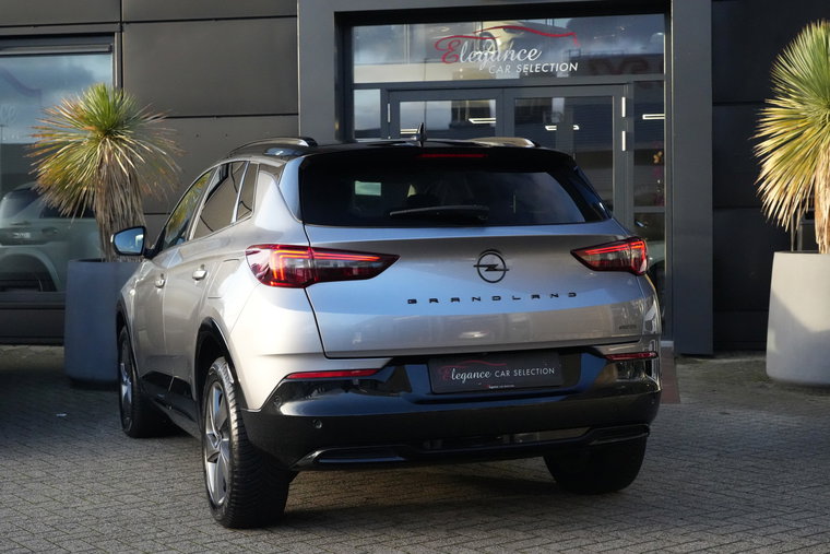 Vehicle Image 23