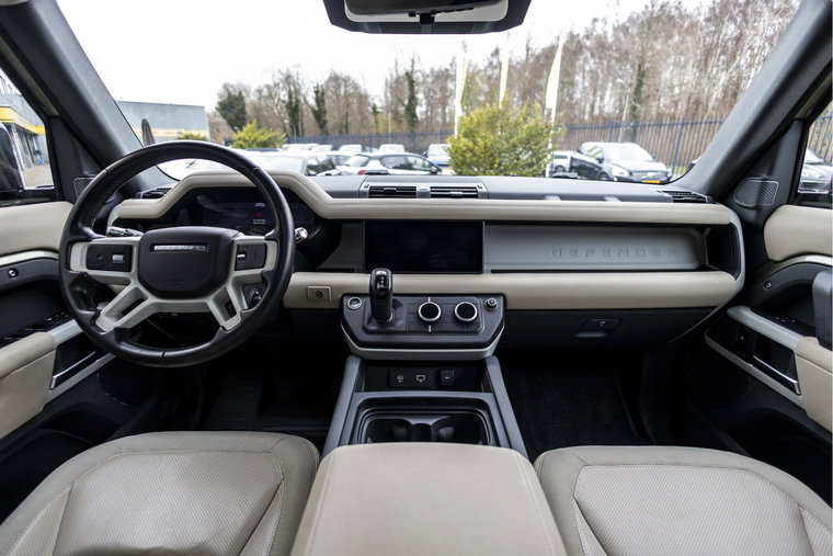 Vehicle Image 15