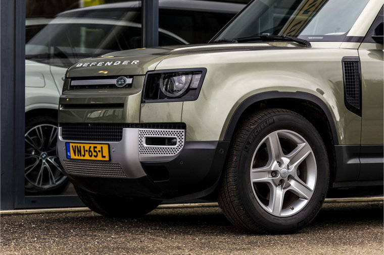 Vehicle Image 11