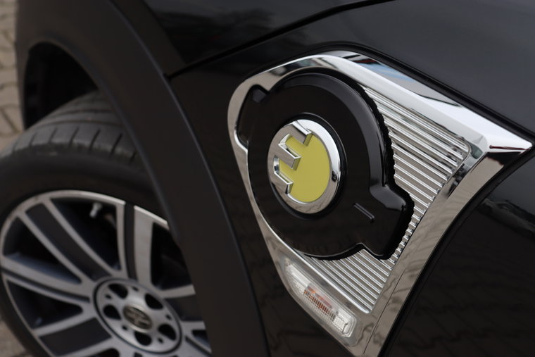Vehicle Image 11