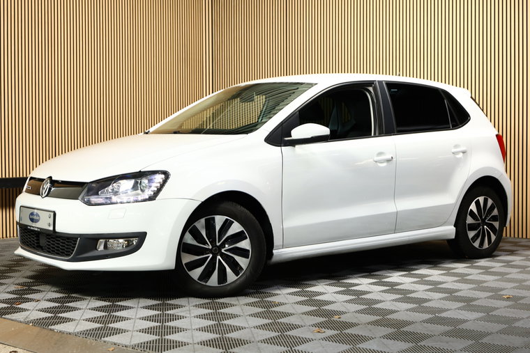 Vehicle Image 9