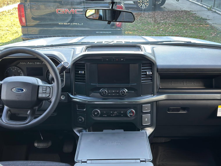Vehicle Image 13