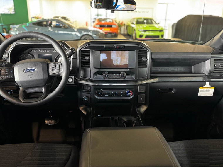 Vehicle Image 11