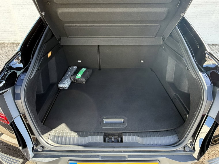 Vehicle Image 38