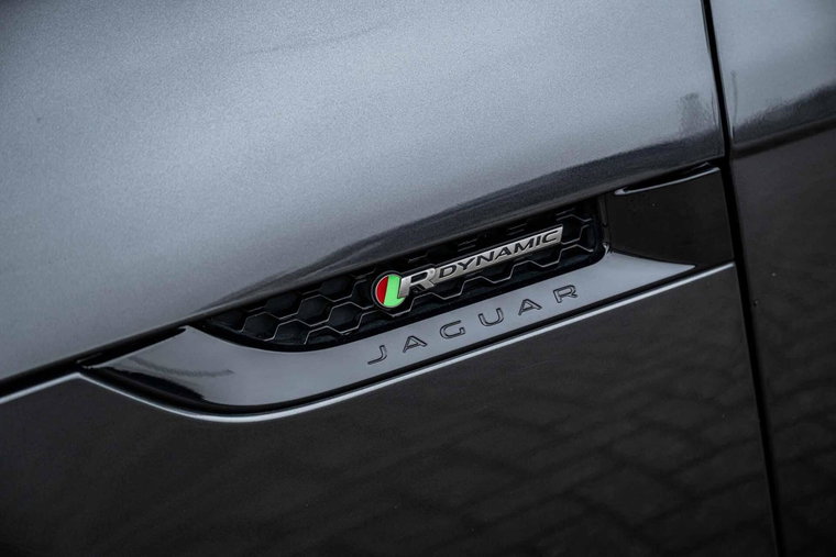 Vehicle Image 48