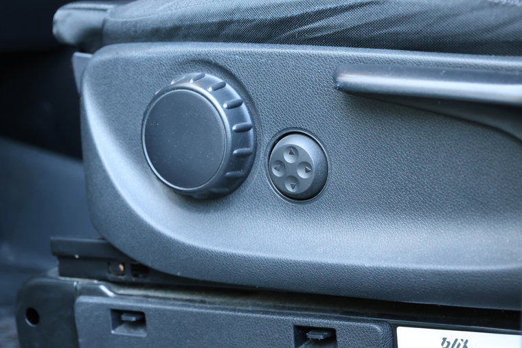 Vehicle Image 37