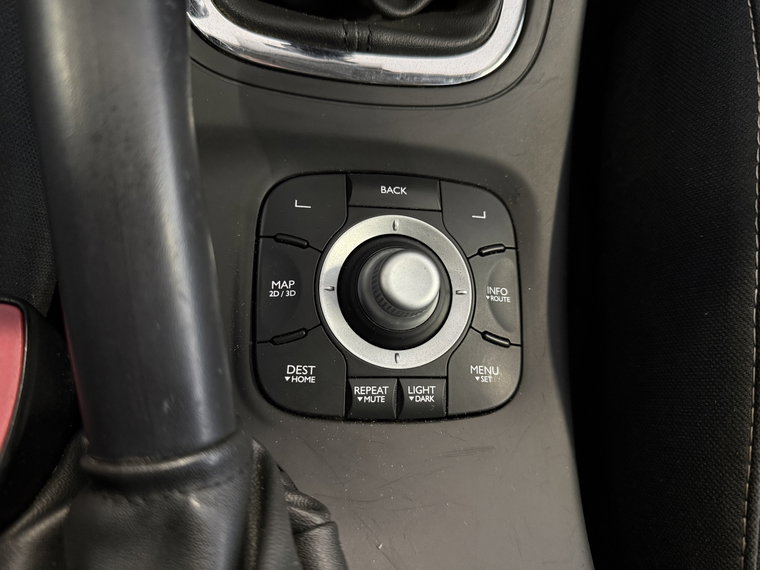 Vehicle Image 23