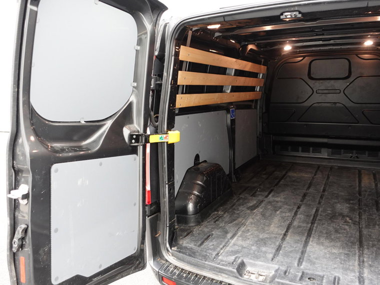 Vehicle Image 37