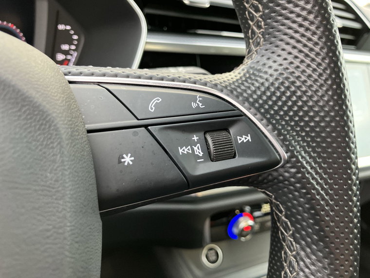 Vehicle Image 29