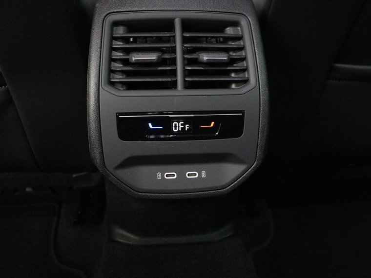 Vehicle Image 34