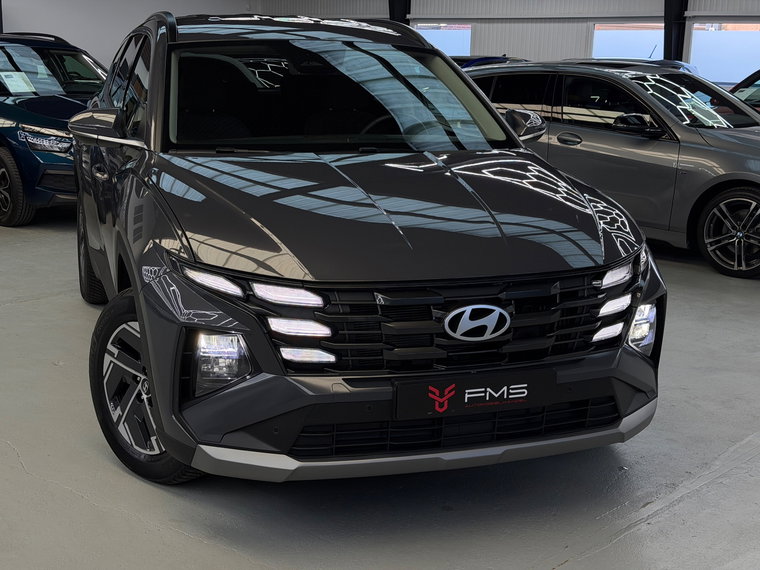 Vehicle Image 15