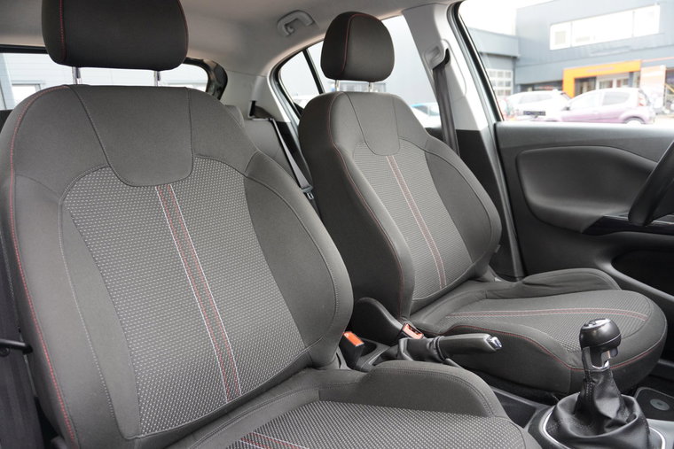 Vehicle Image 15