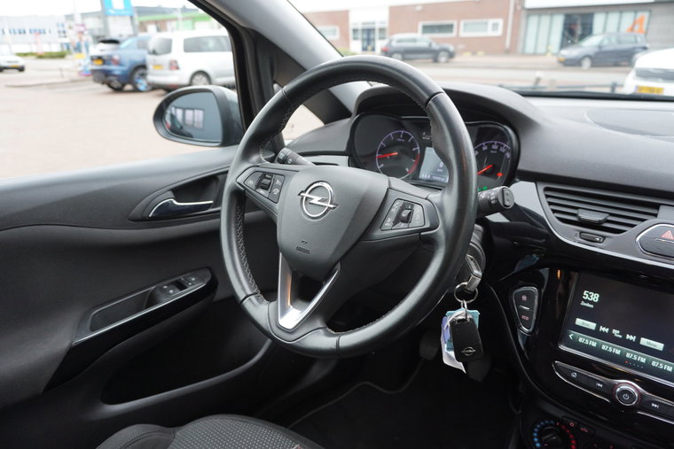 Vehicle Image 17