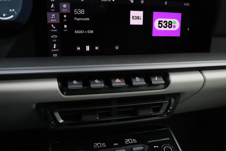 Vehicle Image 35