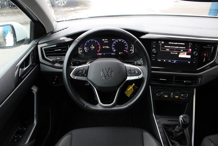 Vehicle Image 17