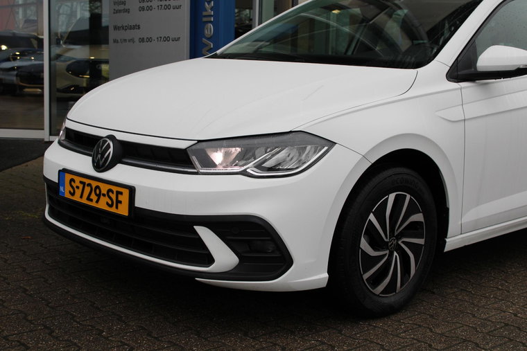 Vehicle Image 30