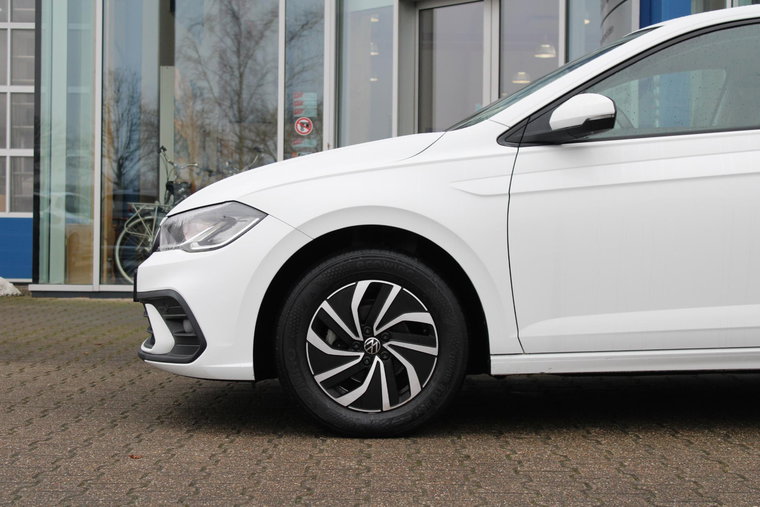 Vehicle Image 31