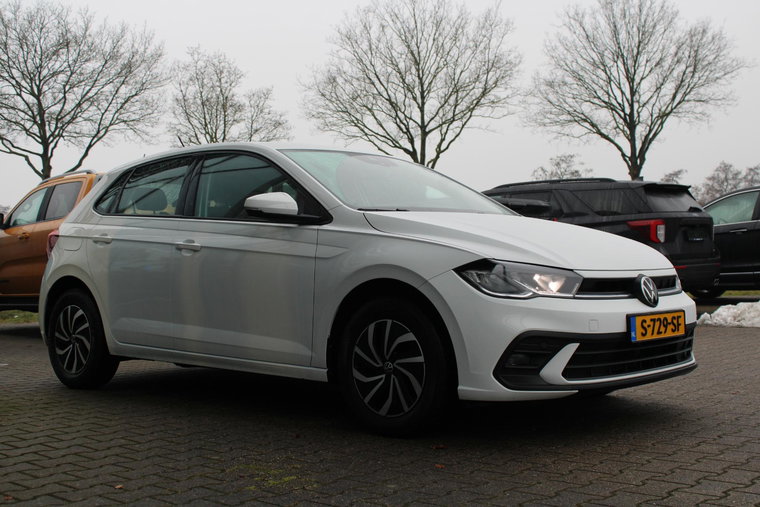 Vehicle Image 7