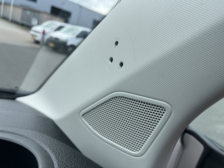 Vehicle Image 40