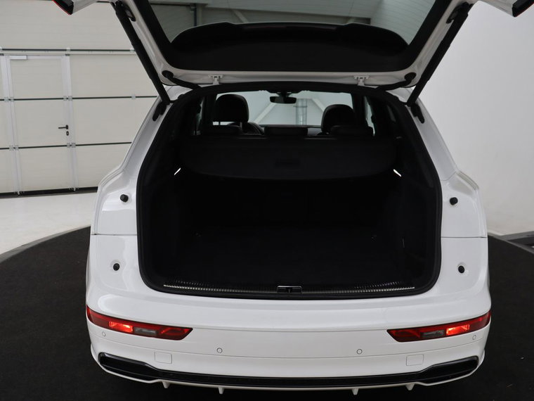 Vehicle Image 19
