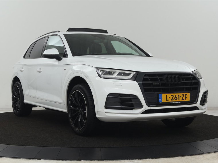 Vehicle Image 25