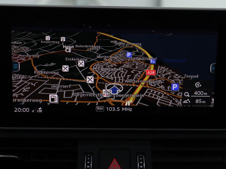 Vehicle Image 9