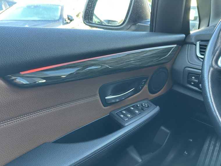 Vehicle Image 29