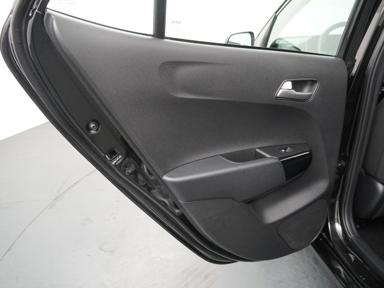 Vehicle Image 33