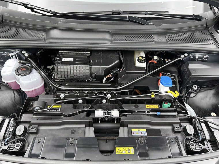 Vehicle Image 38