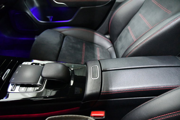 Vehicle Image 13