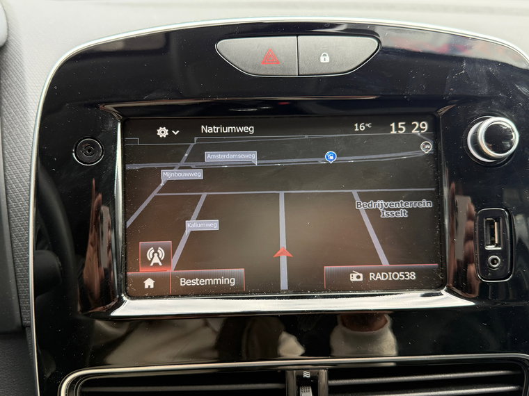 Vehicle Image 16