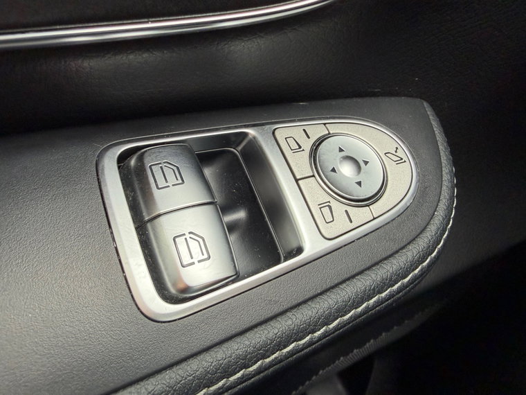 Vehicle Image 24