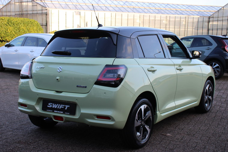 Vehicle Image 12