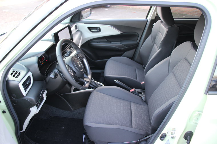 Vehicle Image 8