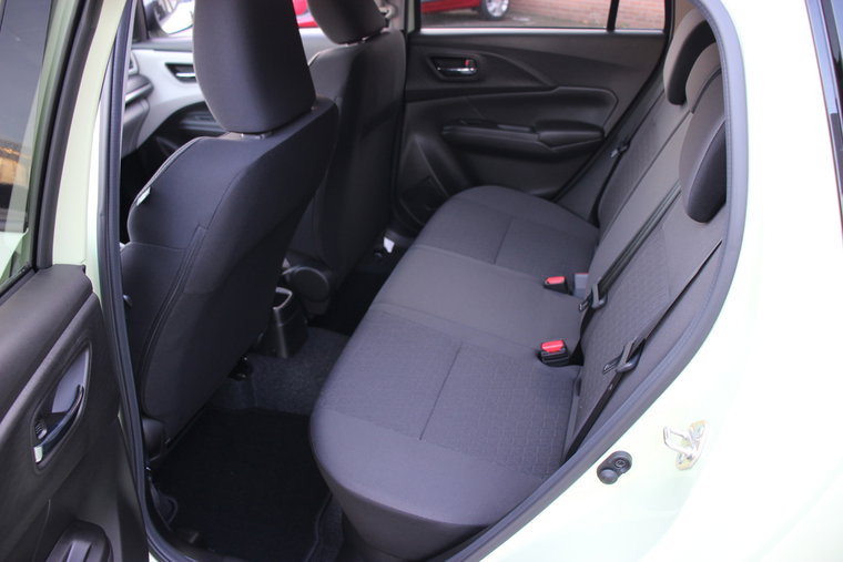 Vehicle Image 9