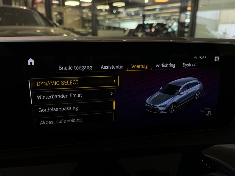 Vehicle Image 32