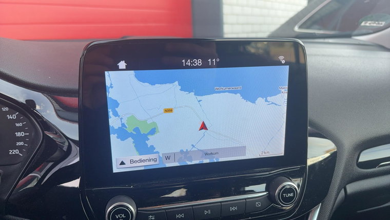 Vehicle Image 6