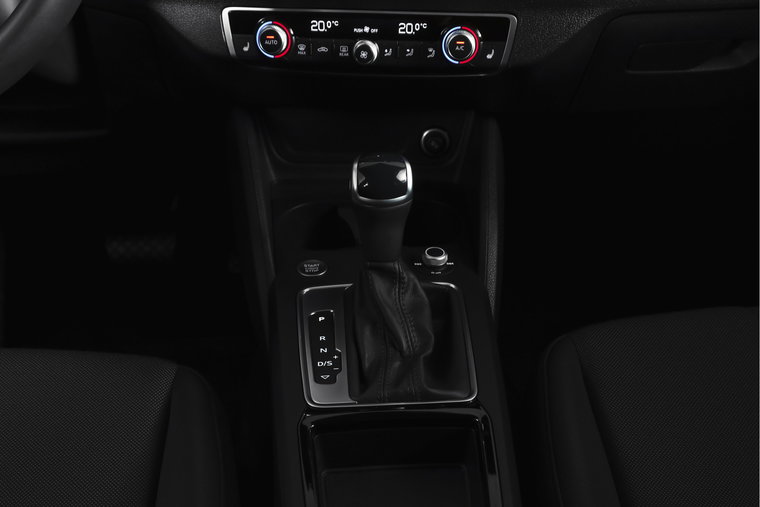 Vehicle Image 24