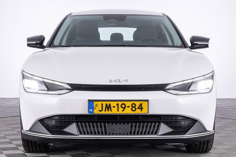 Vehicle Image 38