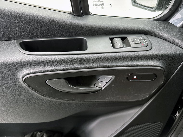 Vehicle Image 26