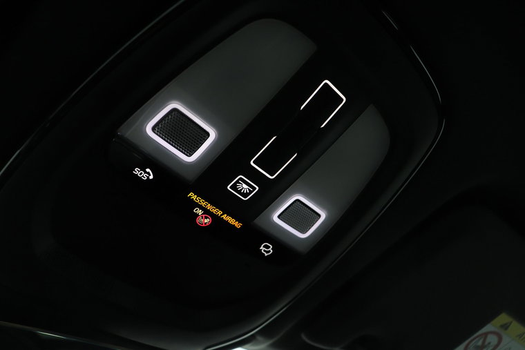 Vehicle Image 32