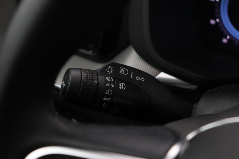 Vehicle Image 38