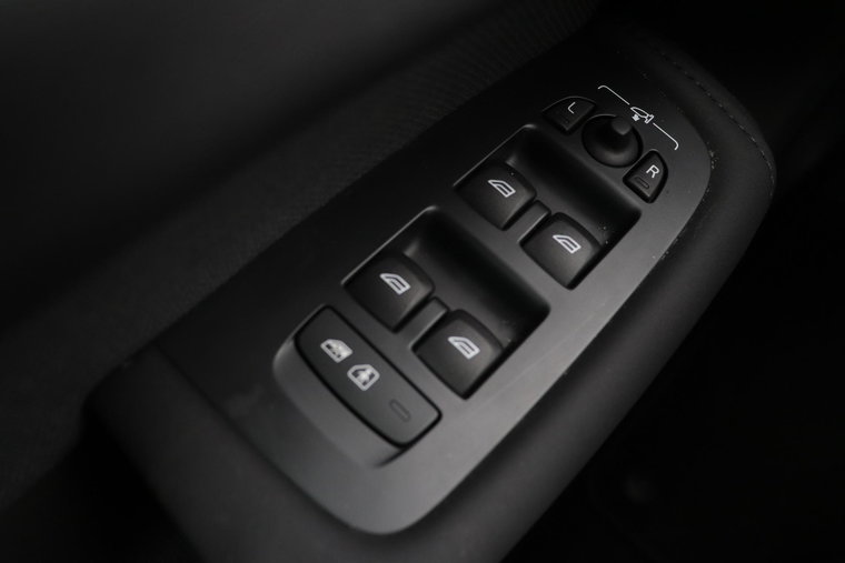 Vehicle Image 48