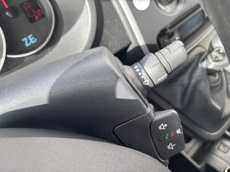 Vehicle Image 29