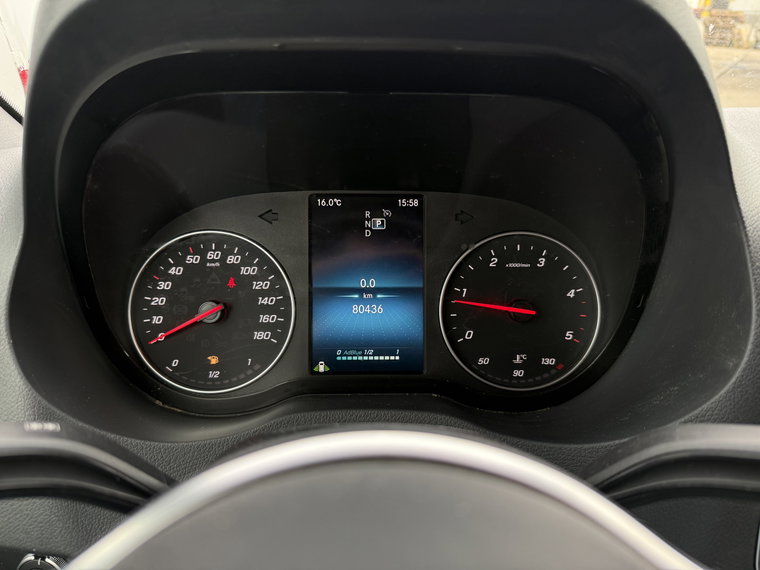 Vehicle Image 16